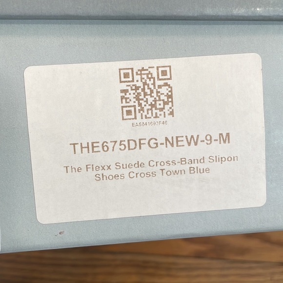 The Flexx Suede Cross-Band Slipon Shoes‎ Cross Town Blue size 9M NWT Wedge - Picture 9 of 12